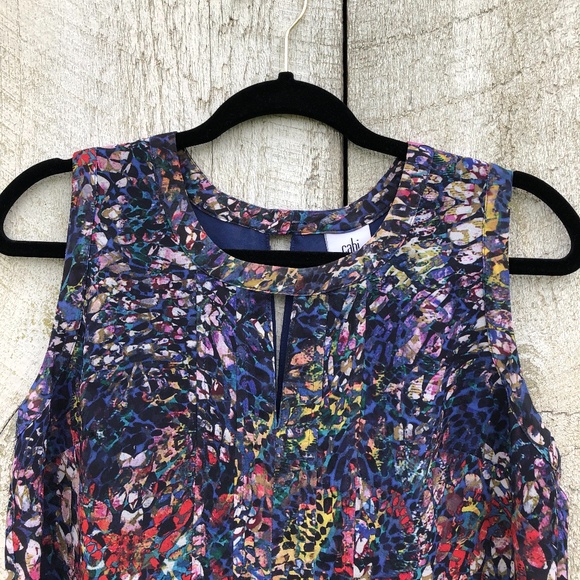 Cabi | abstract tank top with keyhole - Picture 3 of 5